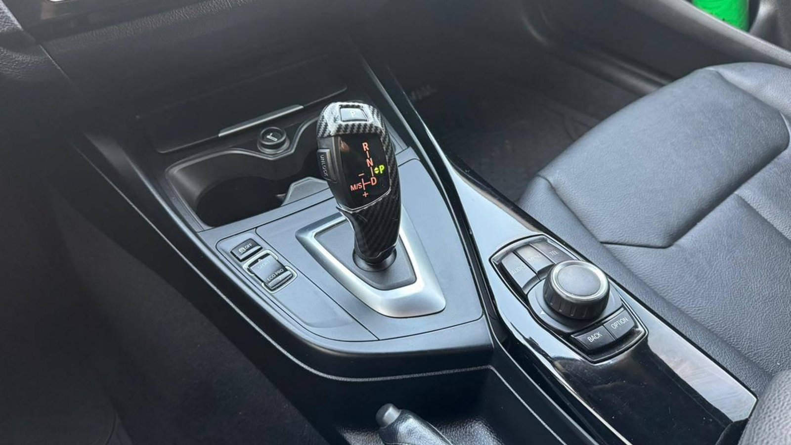 BMW 120i 2017 - Imagen 8 de 20