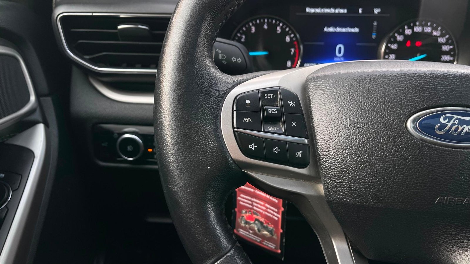 Ford EXPLORER 2024 - Imagen 12 de 18