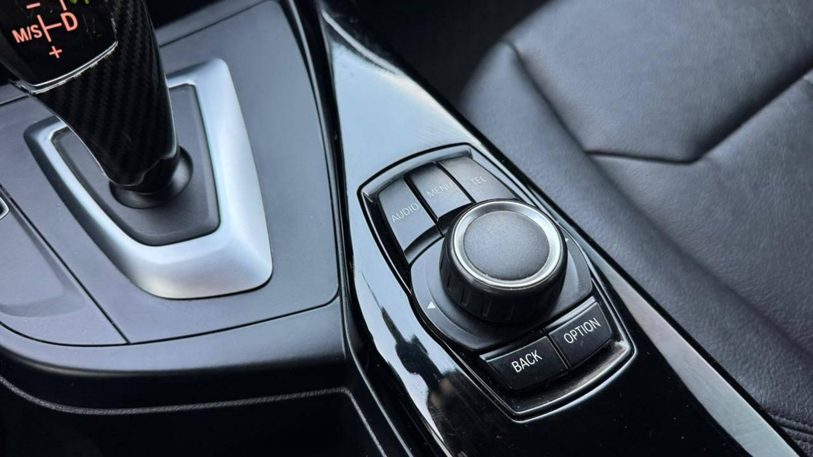 BMW 120i 2017 - Imagen 11 de 20