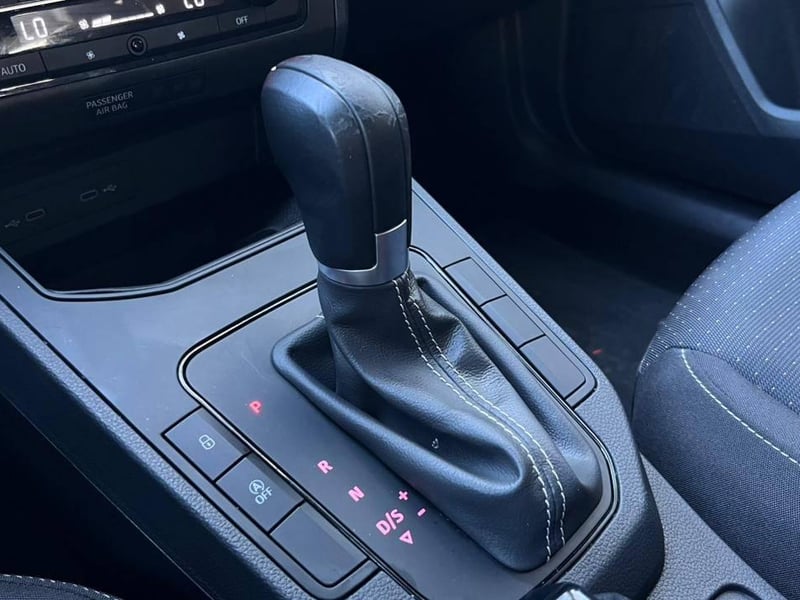 SEAT IBIZA 2023 - Imagen 9 de 16