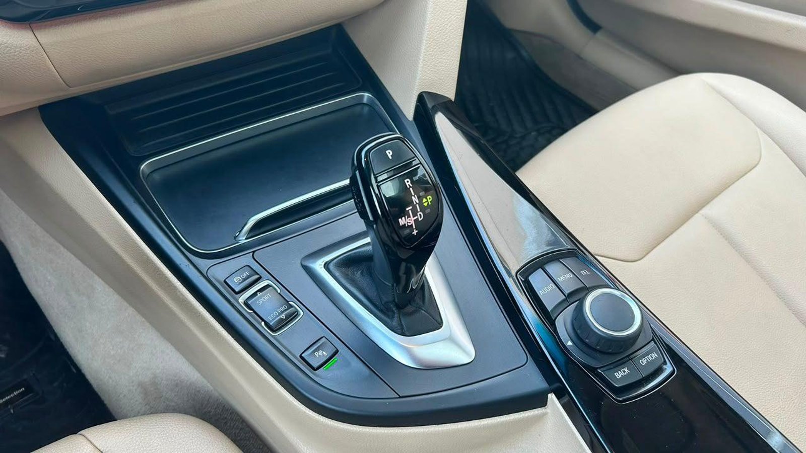 BMW 320I 2016 - Imagen 12 de 20