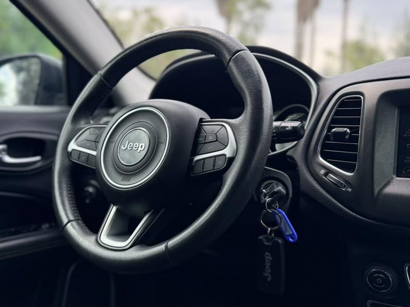 Jeep COMPASS 2018 - Imagen 10 de 20