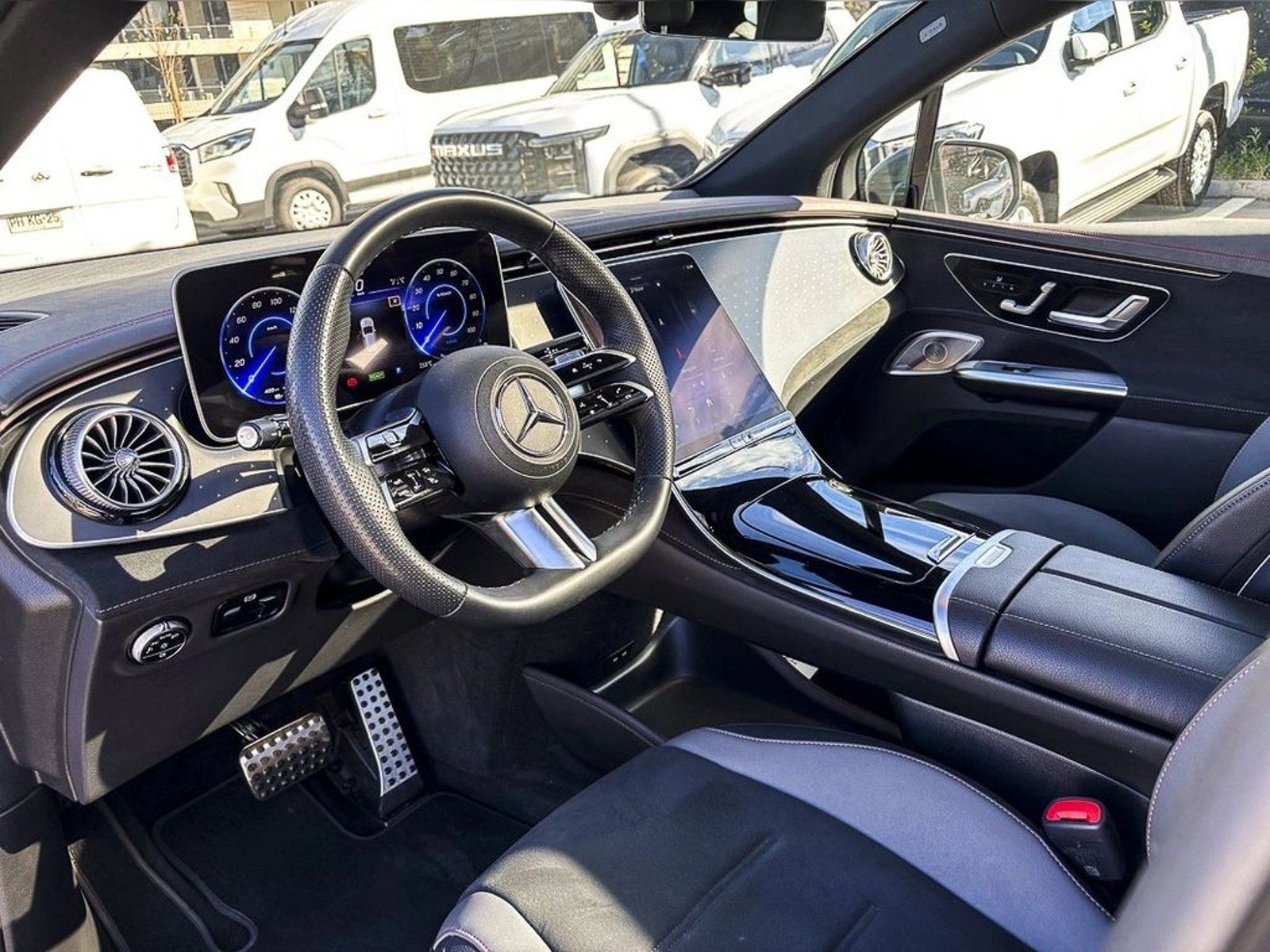 Mercedes-Benz Eqe 350 + 2025 - Imagen 11 de 17