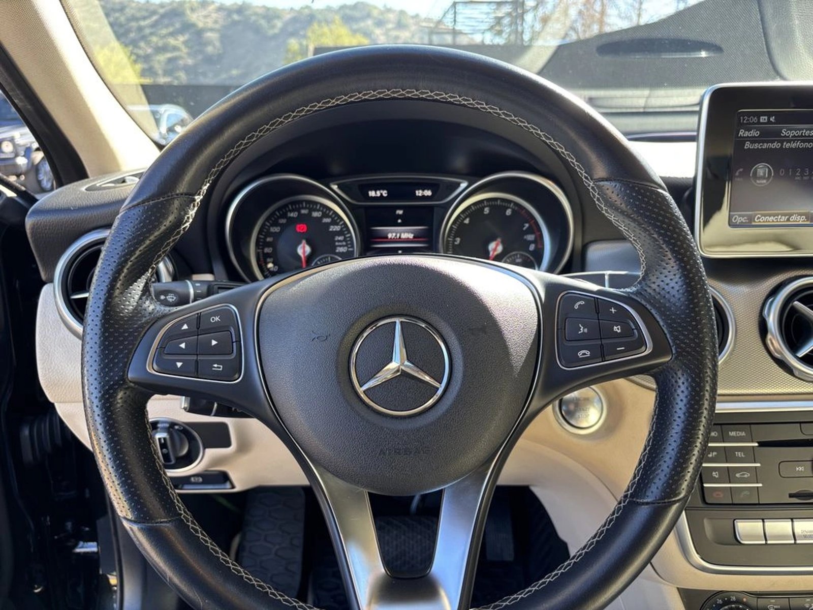 Mercedes-Benz Gla 200 2019 - Imagen 19 de 20