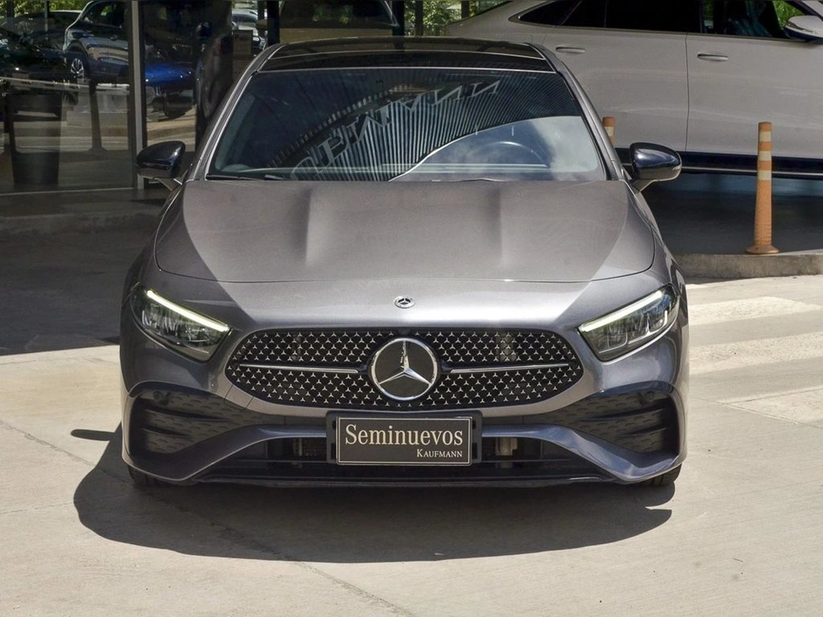 Mercedes-Benz A 200 2024 - Foto 2 de 16