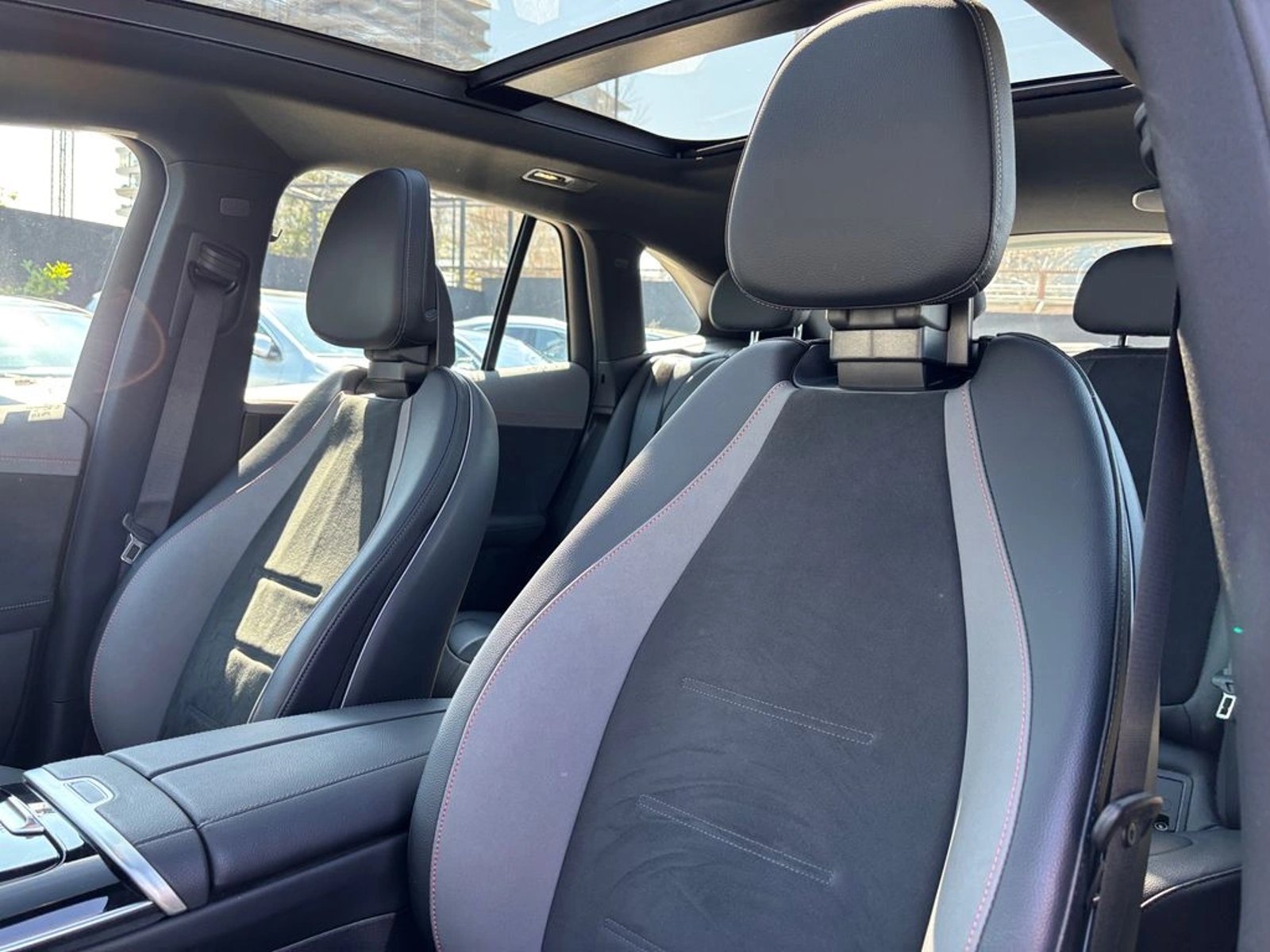 Mercedes-Benz Eqe 350 + 2025 - Imagen 15 de 20