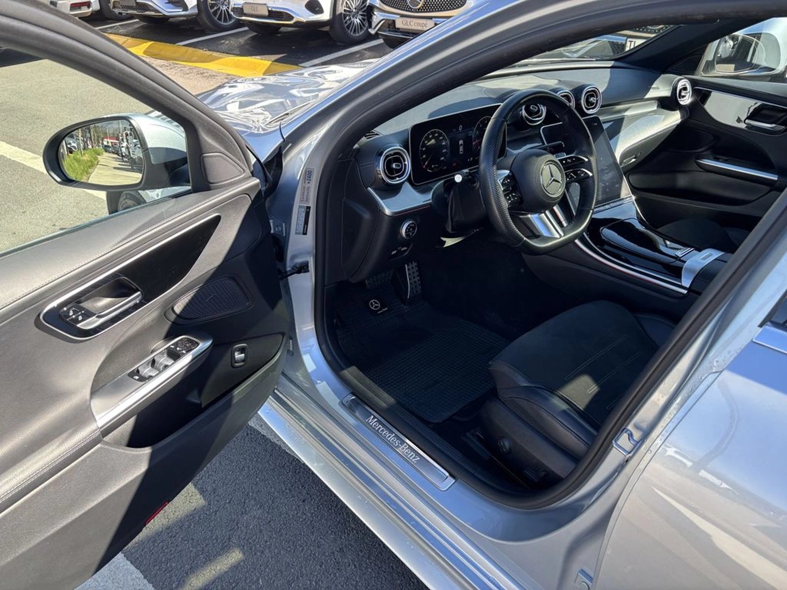 Mercedes-Benz C 200 2023 - Imagen 9 de 18