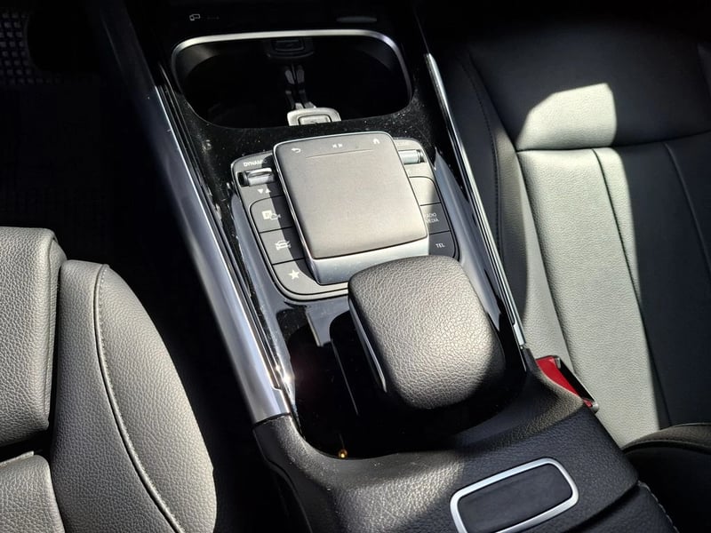 Mercedes-Benz Gla 200 2023 - Imagen 19 de 20