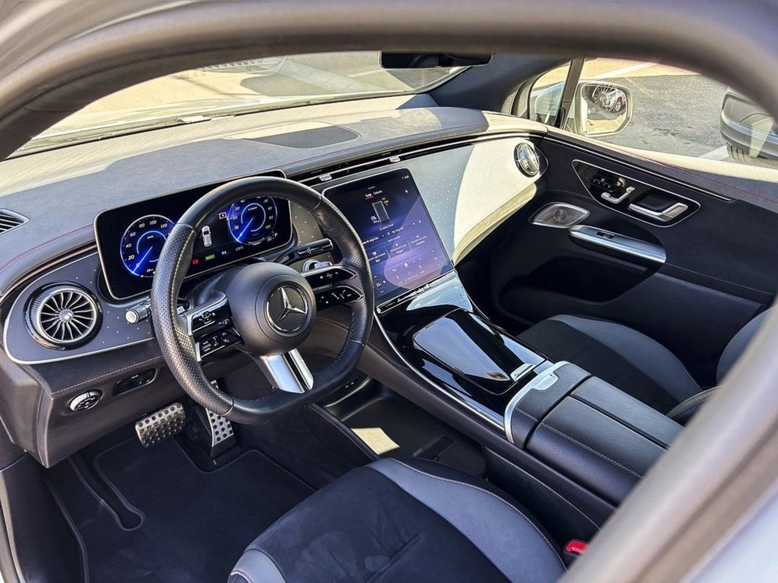 Mercedes-Benz Eqe 350 + 2025 - Imagen 12 de 17
