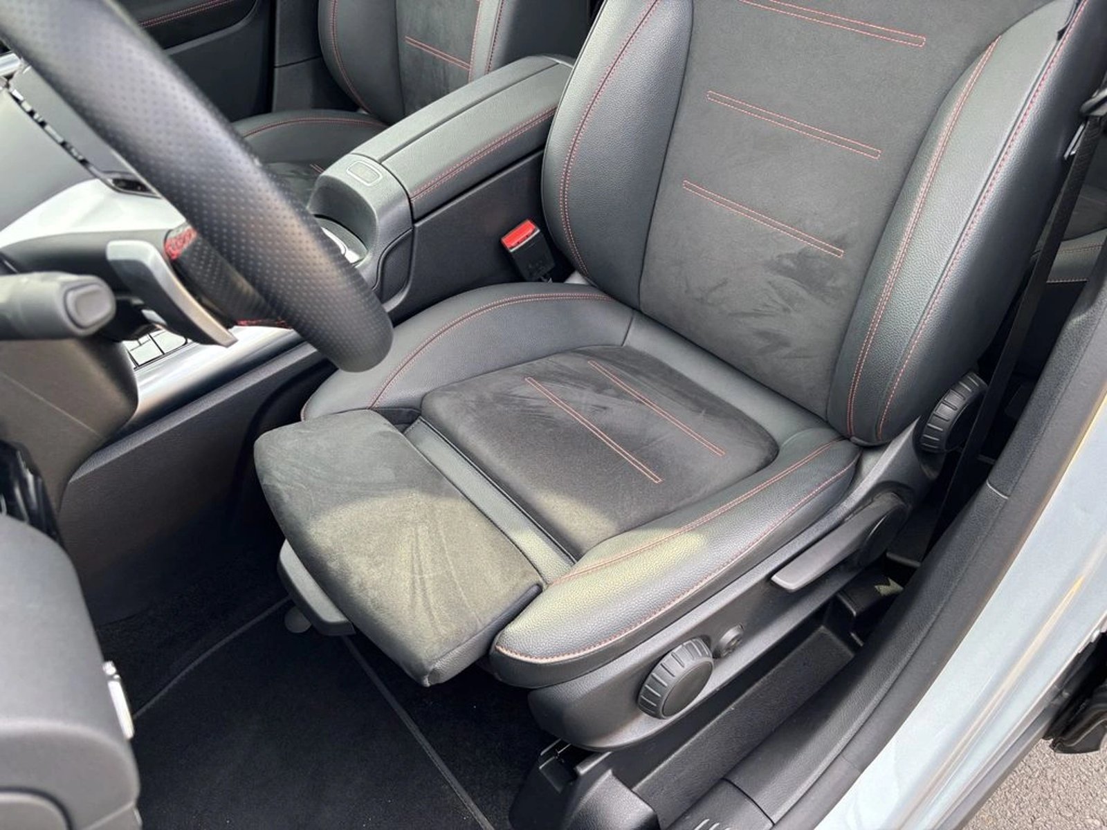 Mercedes-Benz Gla 220 2025 - Imagen 18 de 20