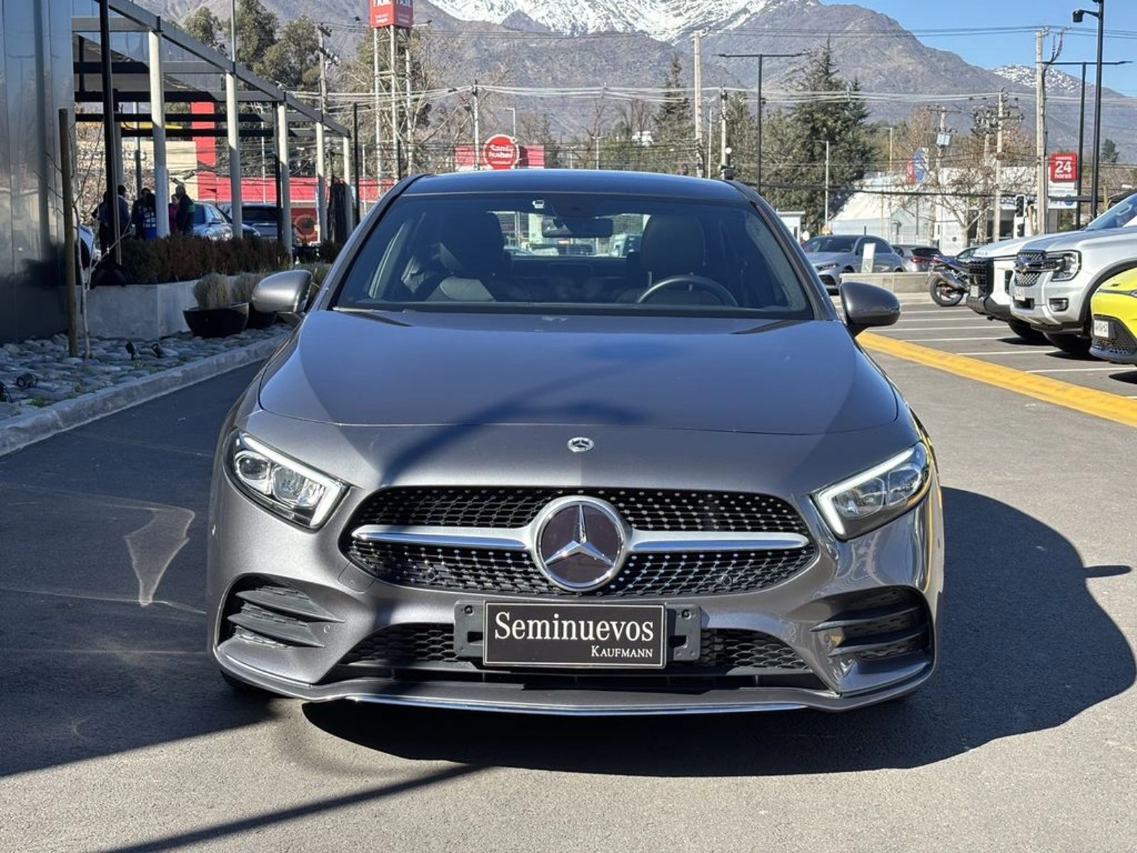 Mercedes-Benz A 250 2023 - Foto 2 de 18