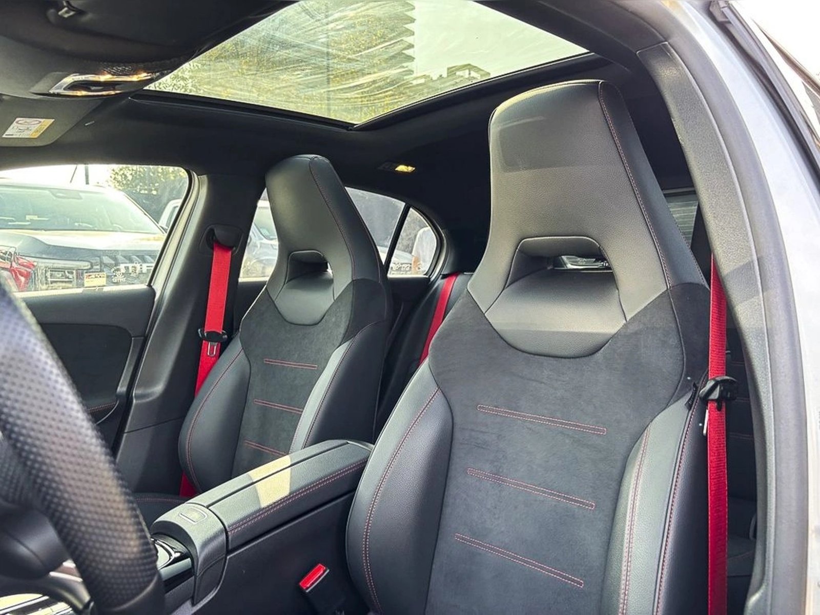 Mercedes-Benz A 35 2024 - Imagen 11 de 17