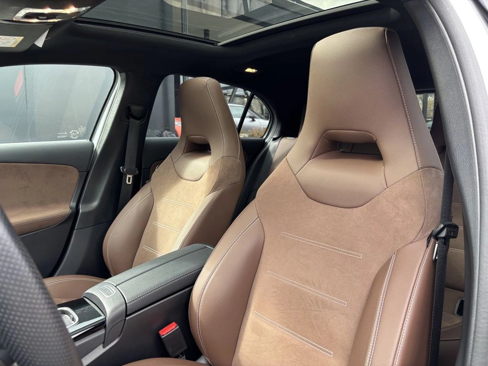 Mercedes-Benz A 35 2025 - Imagen 12 de 19