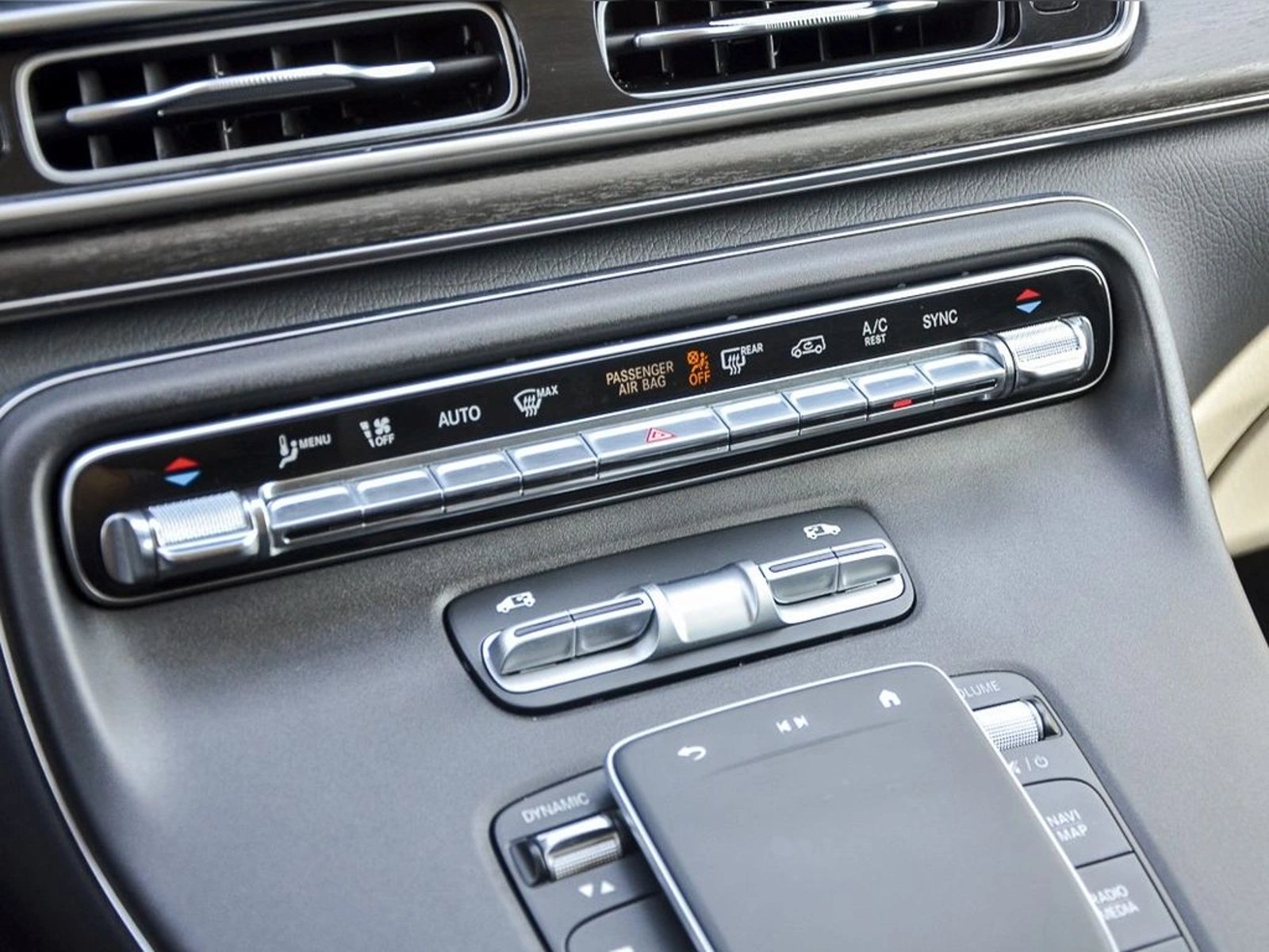Mercedes-Benz V 250 2025 - Imagen 15 de 18