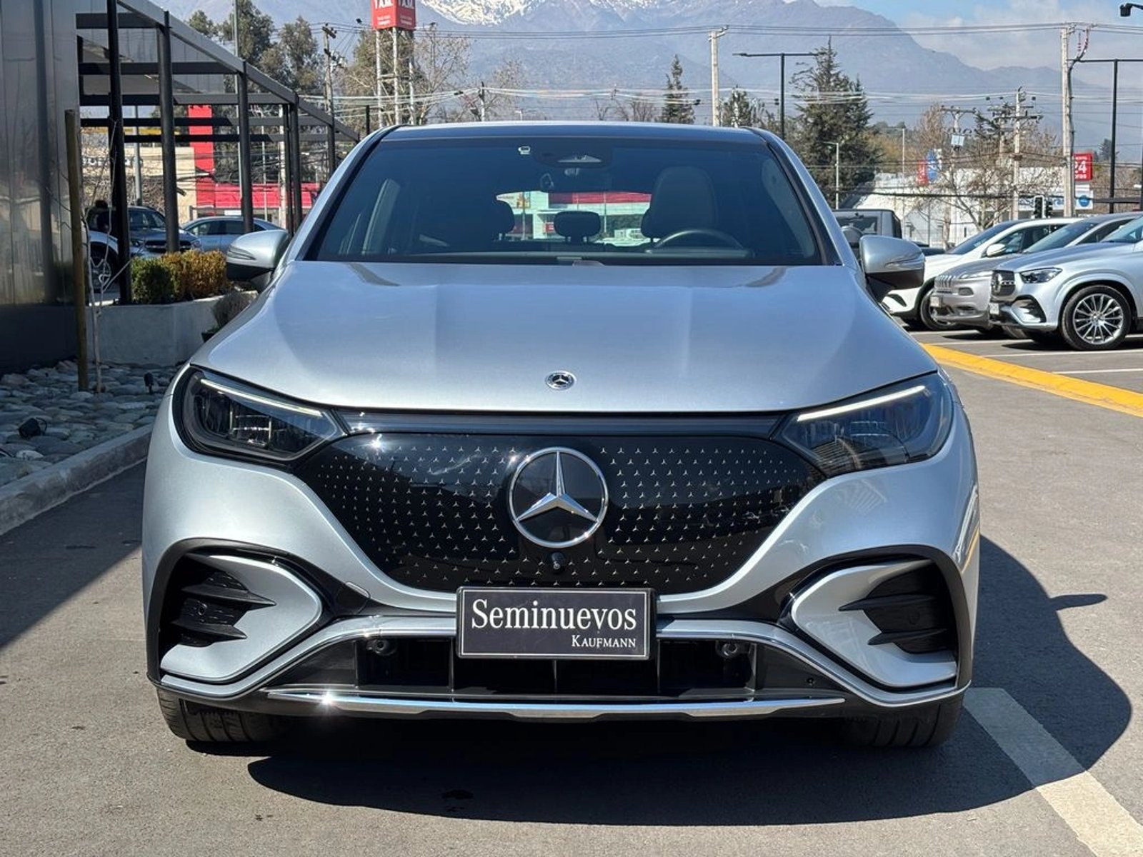 Mercedes-Benz Eqe 350 + 2025 - Foto 2 de 20