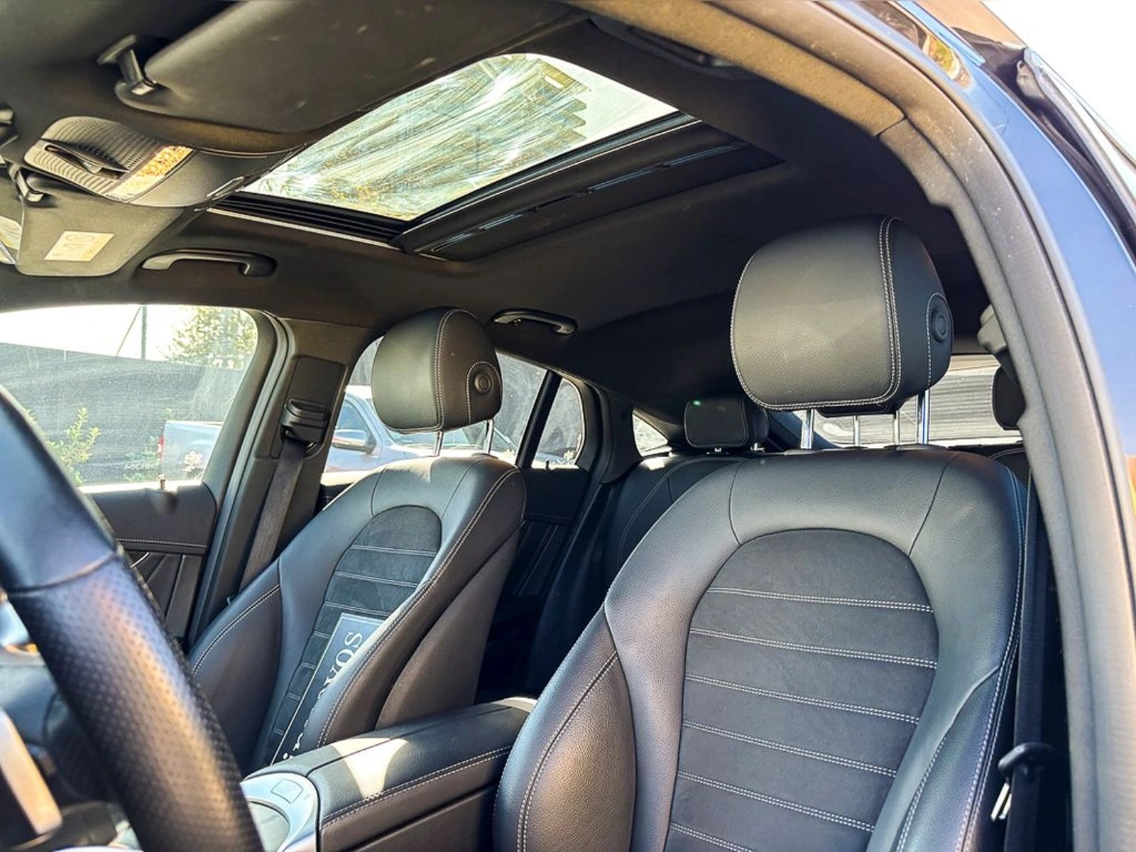 Mercedes-Benz Glc 300 2023 - Imagen 12 de 18