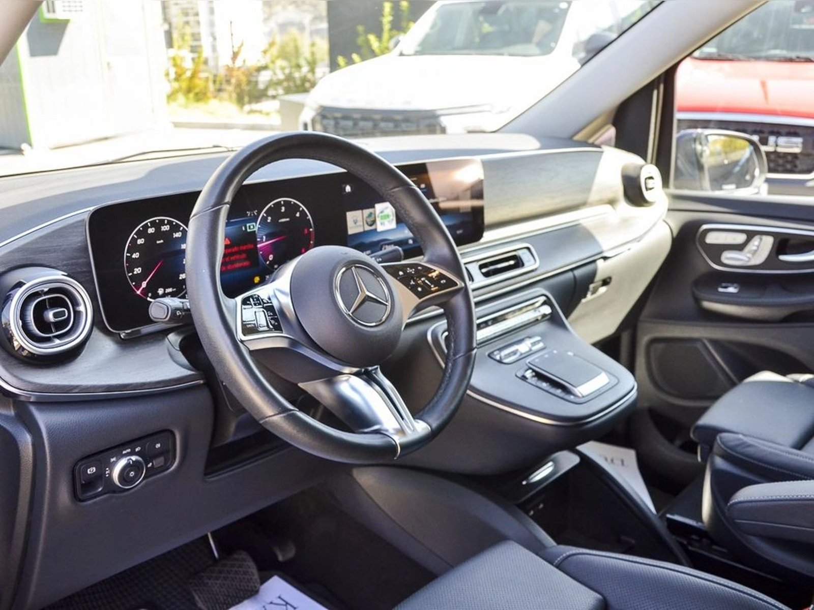 Mercedes-Benz V 250 2025 - Imagen 11 de 18