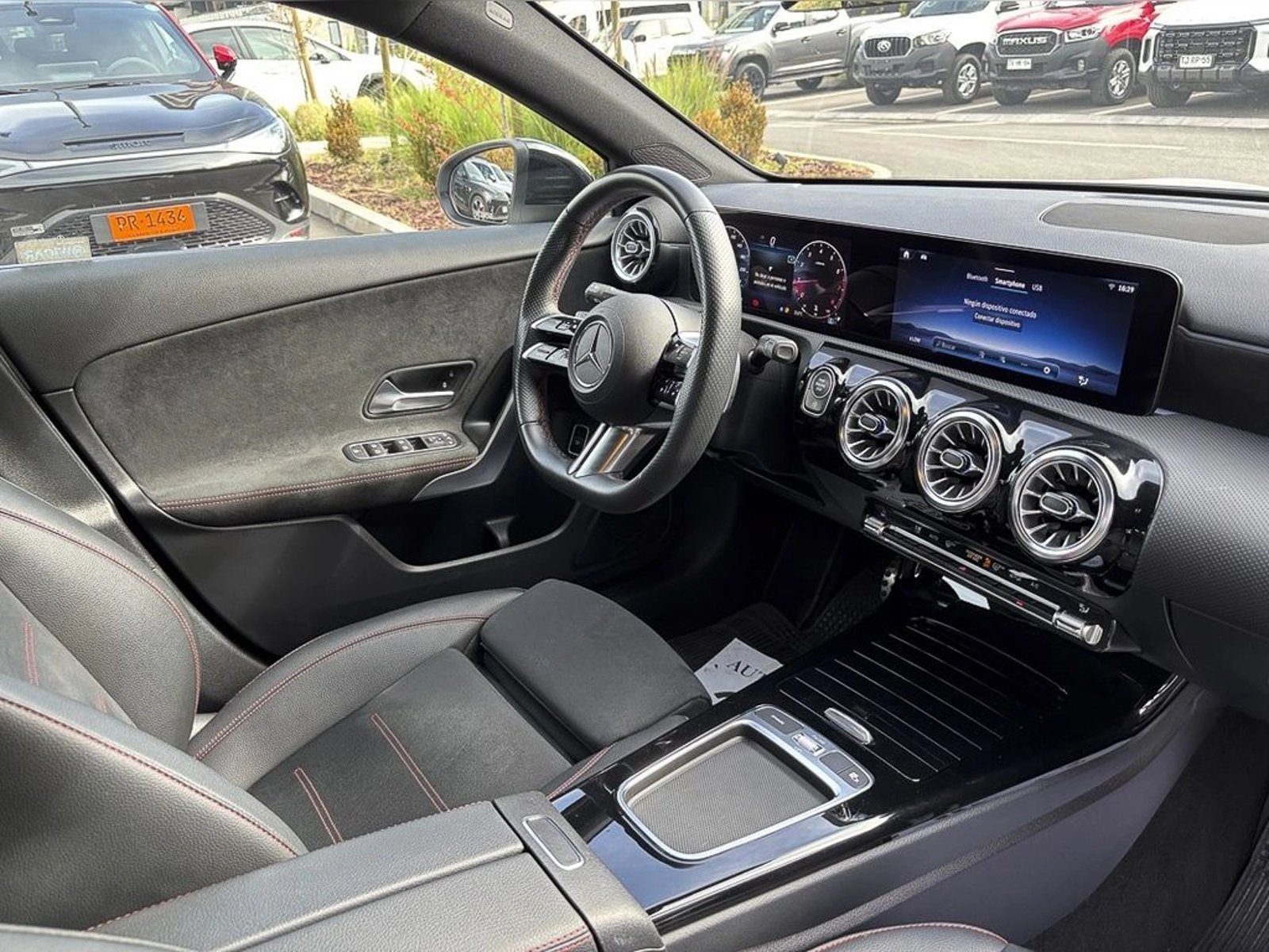 Mercedes-Benz A 200 2025 - Imagen 4 de 17