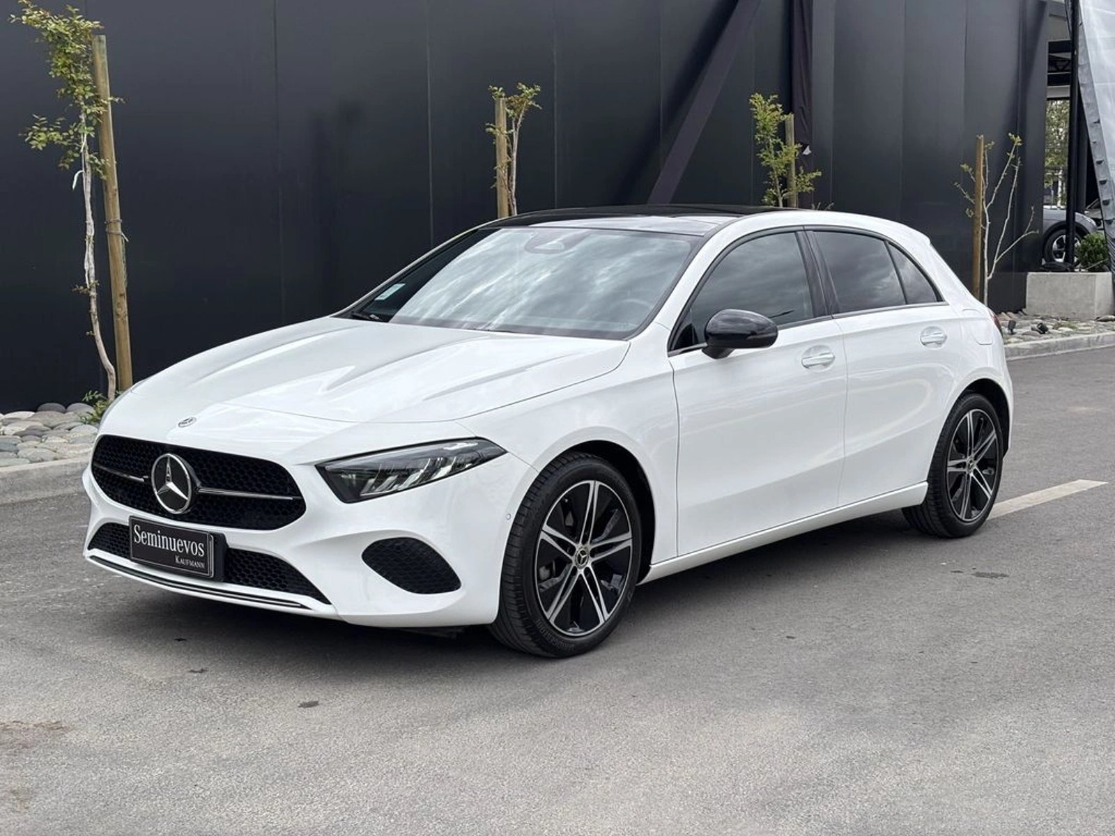 Mercedes-Benz A 200 2025