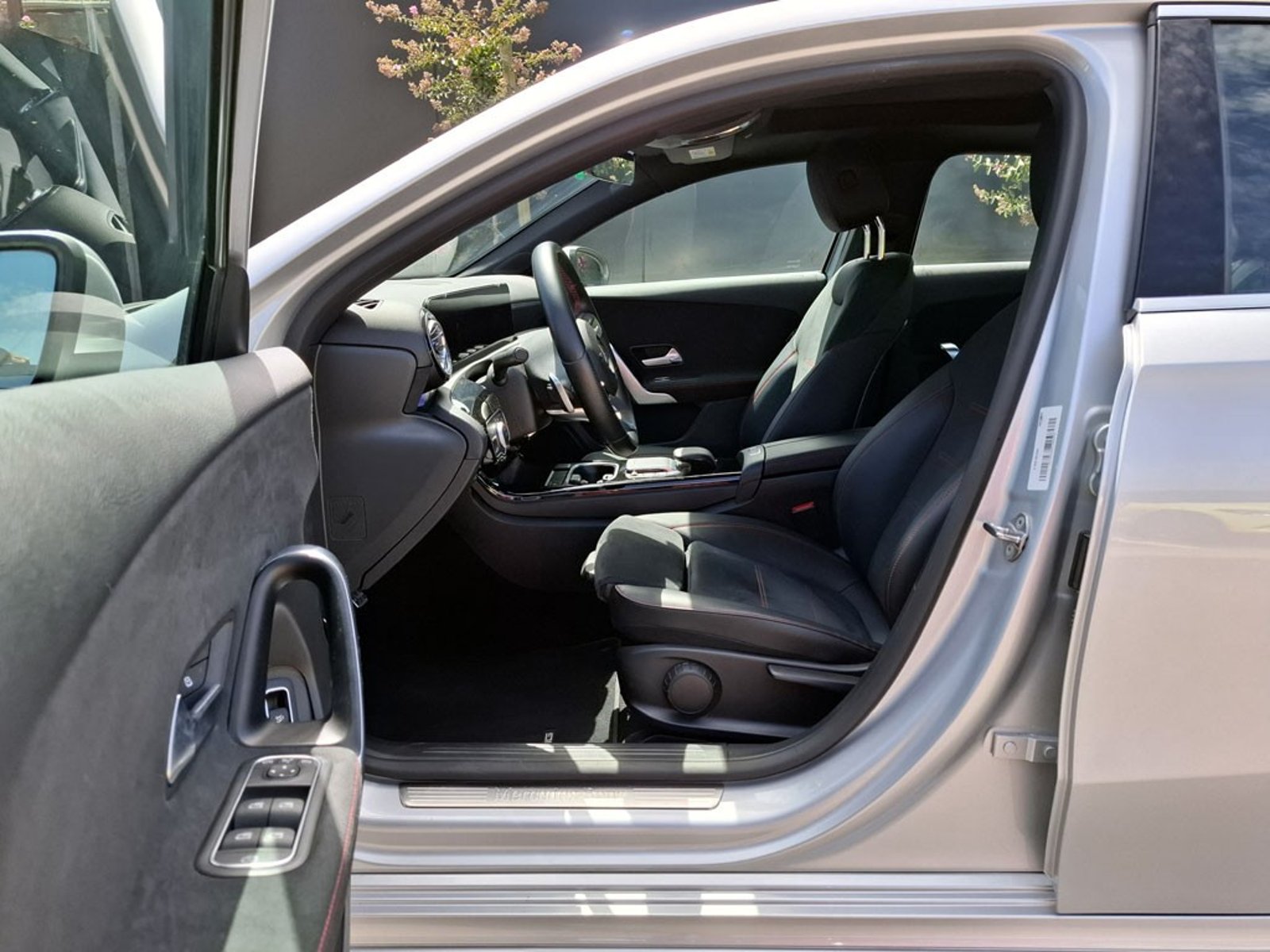 Mercedes-Benz A 250 2024 - Imagen 13 de 20