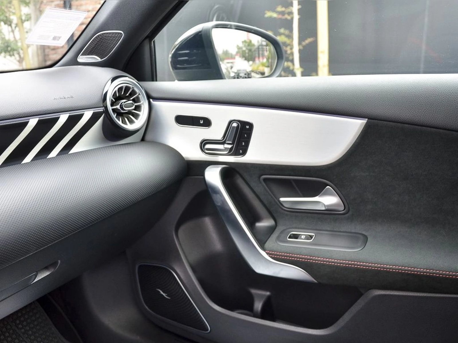 Mercedes-Benz A 45 Amg 2024 - Imagen 16 de 20