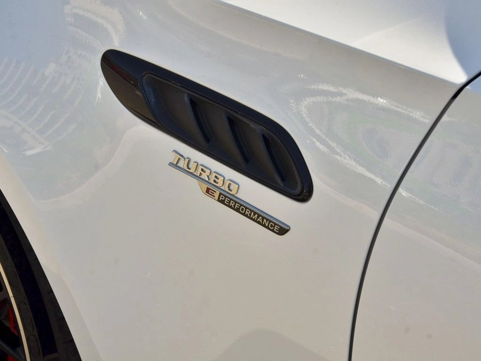 Mercedes-Benz C 63 2025 - Imagen 13 de 20