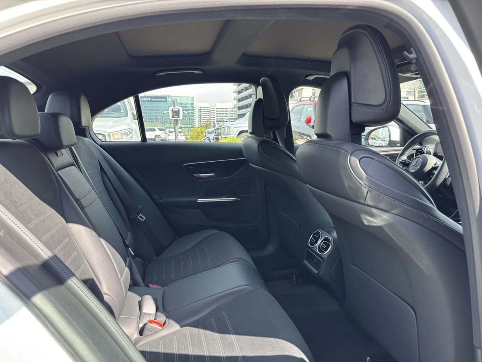Mercedes-Benz C 200 2025 - Foto 5 de 20