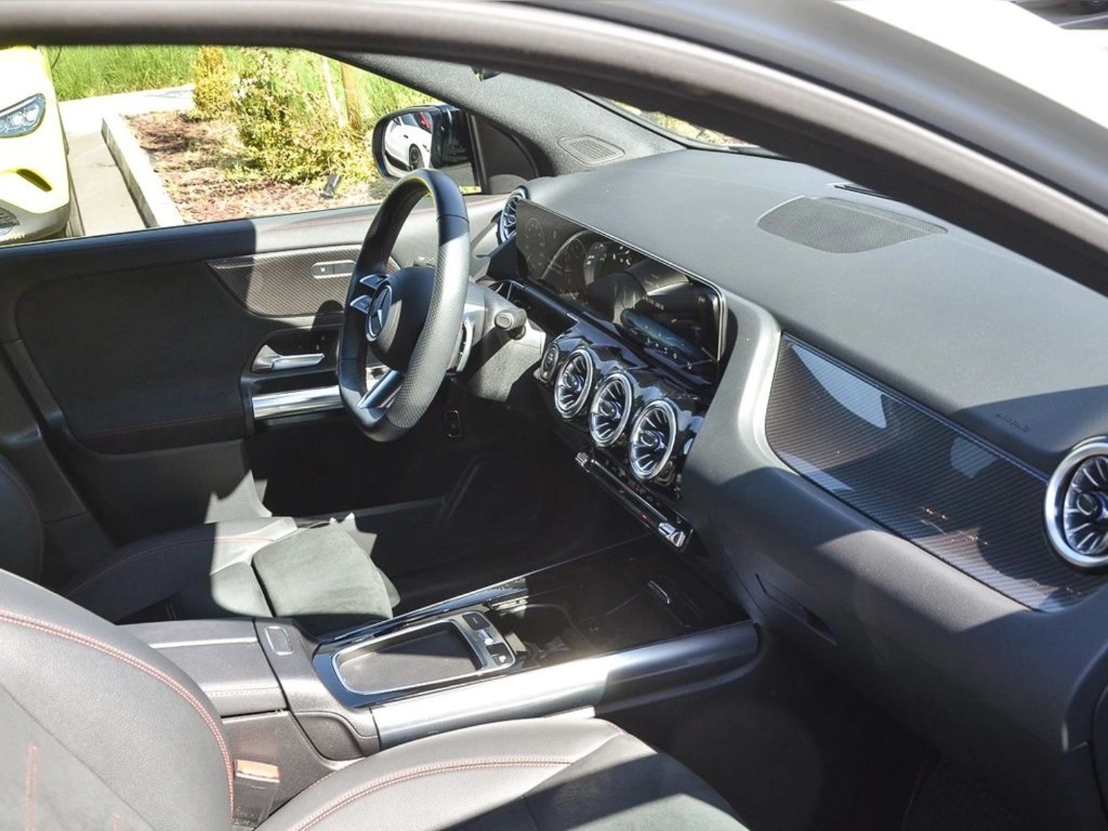 Mercedes-Benz Gla 200 2025 - Foto 4 de 13