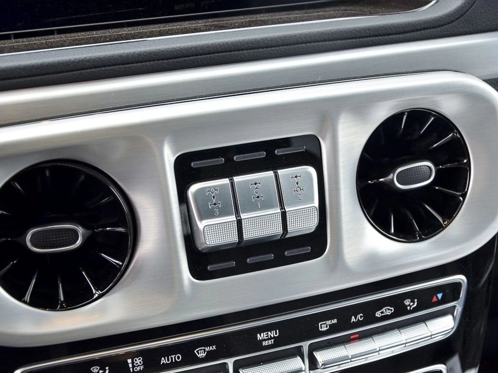 Mercedes-Benz G 400 2023 - Imagen 14 de 20