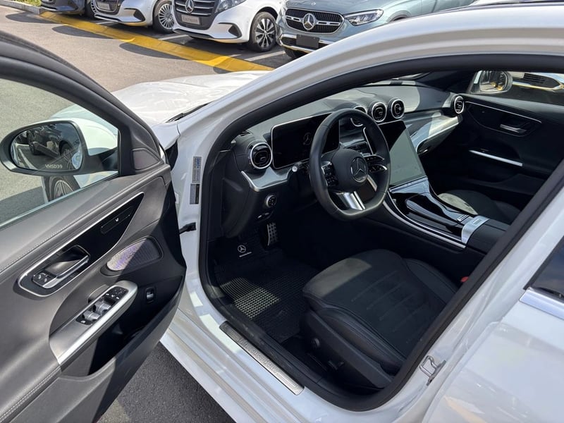 Mercedes-Benz C 200 2025 - Imagen 13 de 20