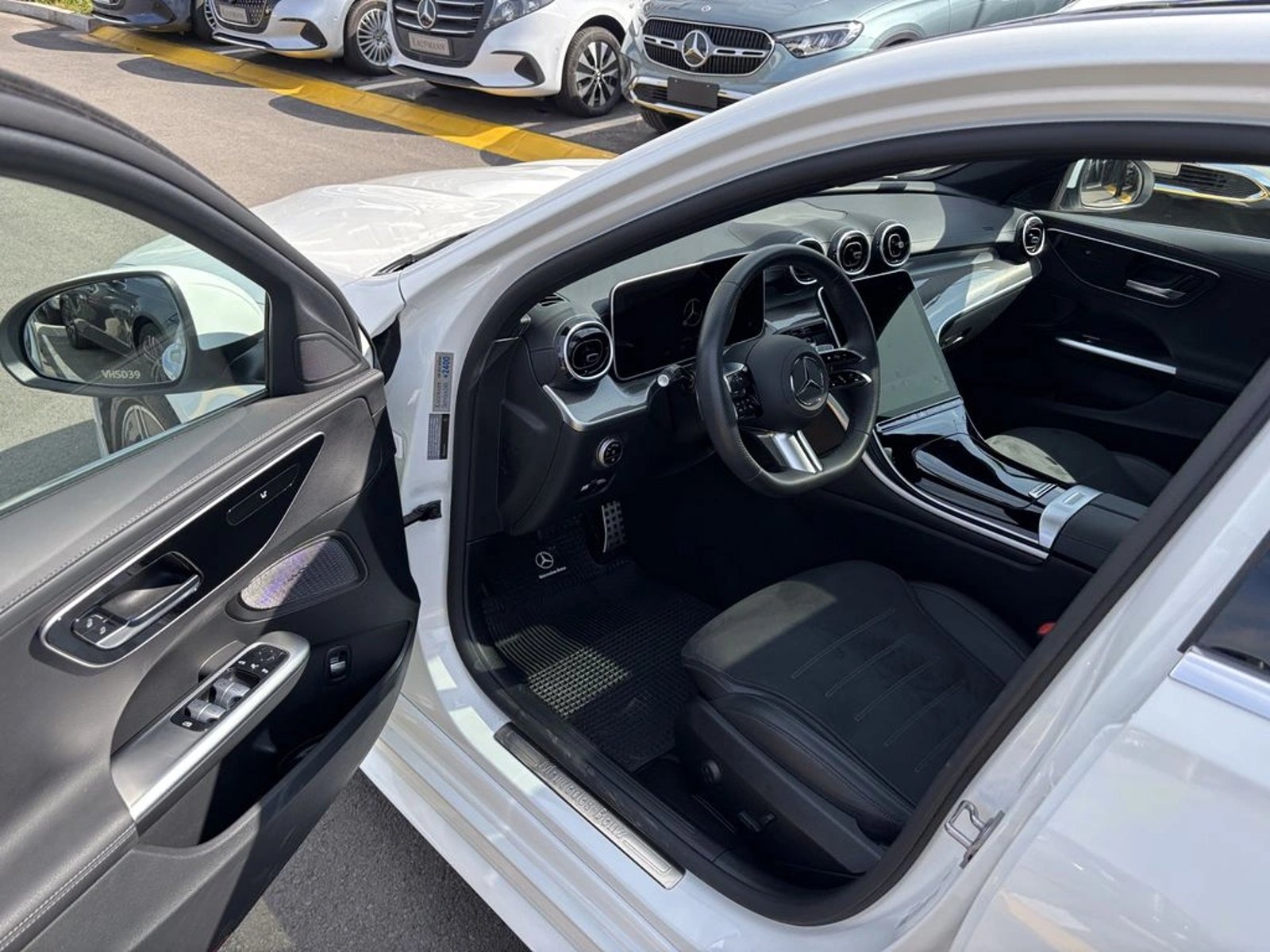 Mercedes-Benz C 200 2025 - Imagen 13 de 20