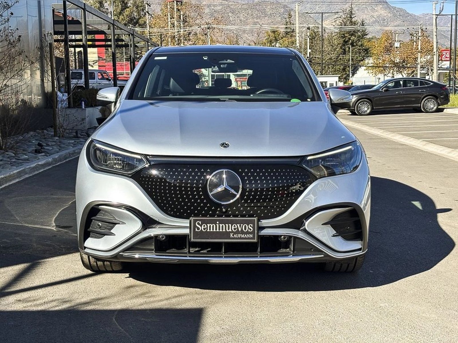 Mercedes-Benz Eqe 350 + 2025 - Foto 2 de 17