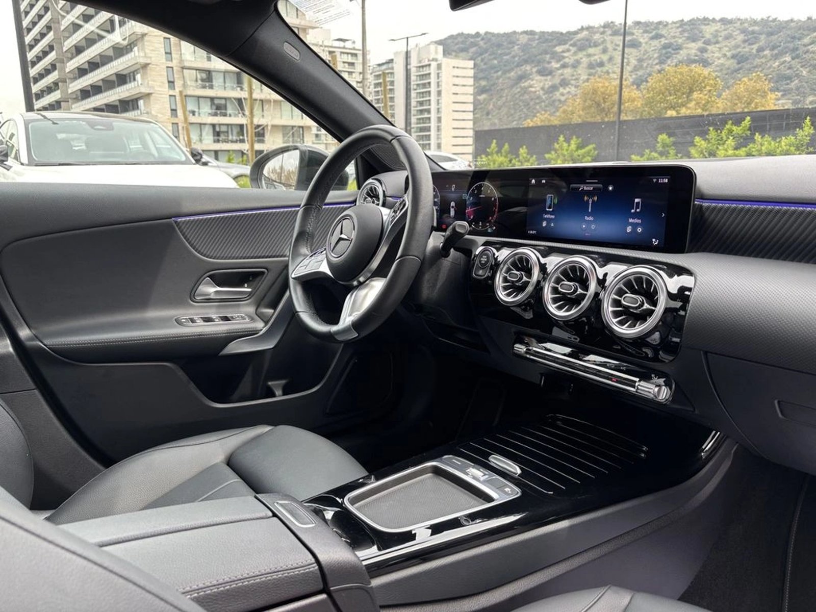 Mercedes-Benz A 200 2024 - Foto 4 de 20
