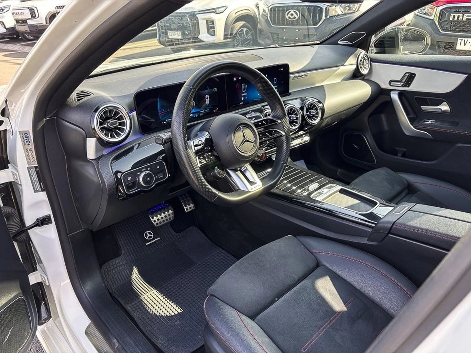 Mercedes-Benz A 35 2024 - Imagen 10 de 14