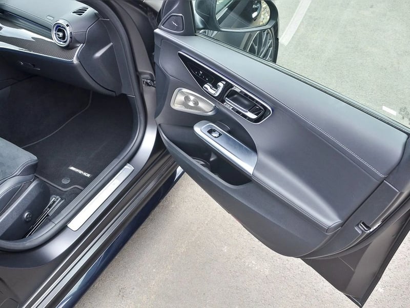 Mercedes-Benz C 63 2025 - Imagen 10 de 20