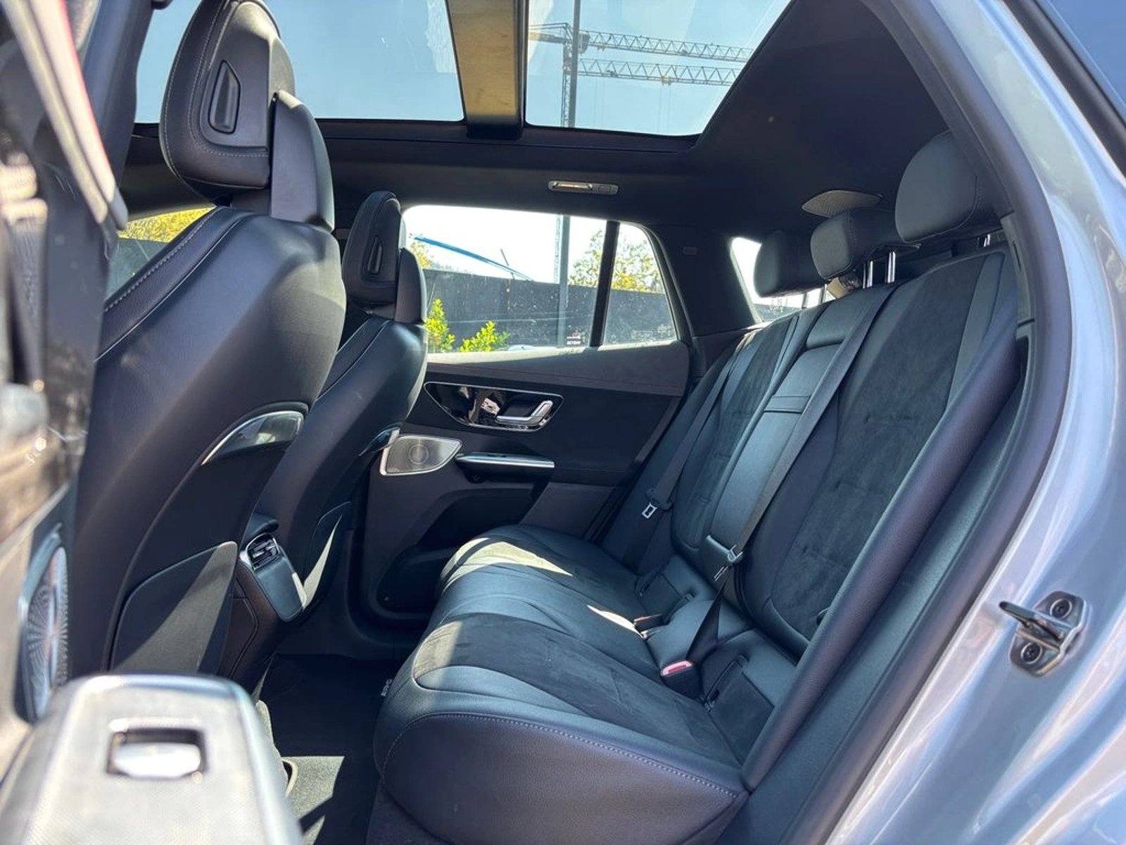 Mercedes-Benz Eqe 350 + 2025 - Imagen 17 de 20