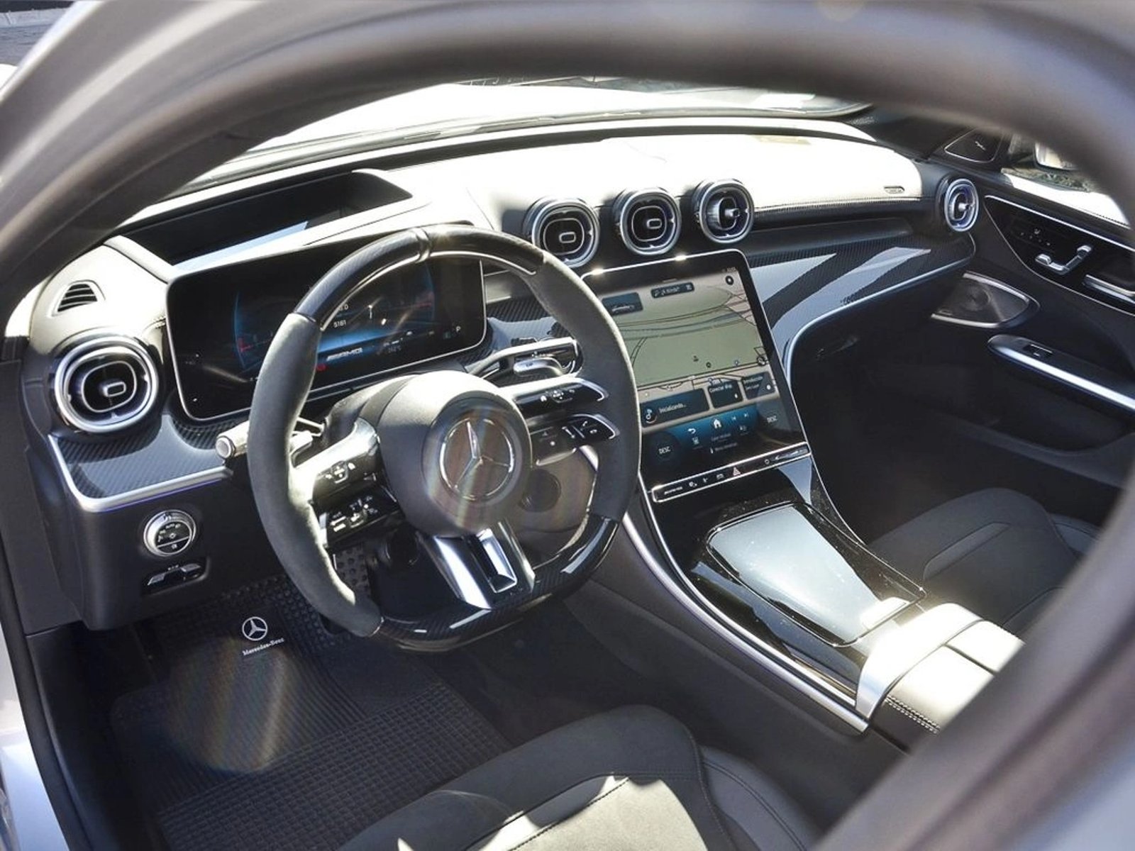 Mercedes-Benz C 63 2025 - Imagen 11 de 16