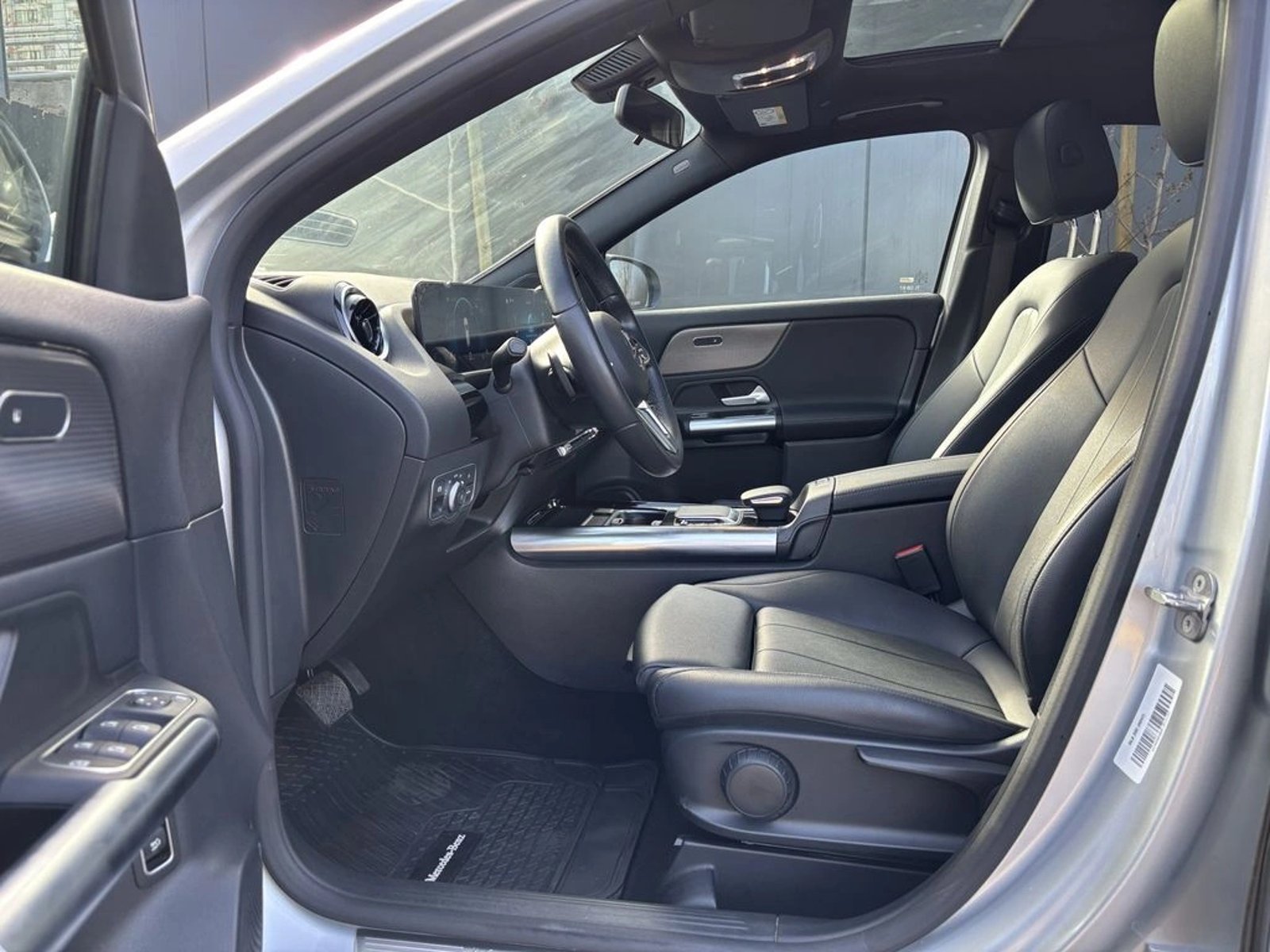 Mercedes-Benz Gla 200 2024 - Imagen 9 de 17