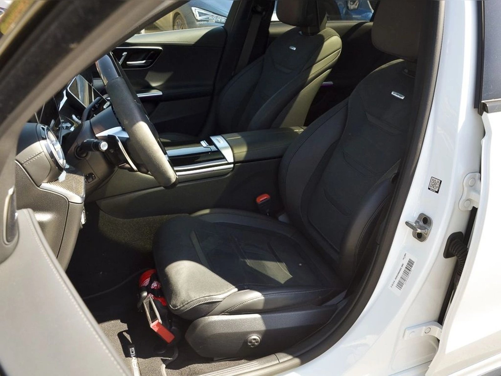 Mercedes-Benz C 63 2025 - Imagen 15 de 20