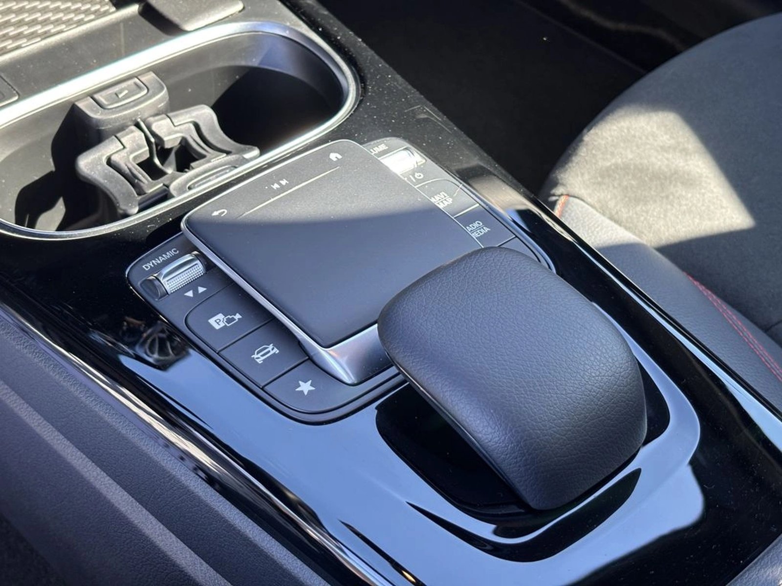 Mercedes-Benz A 250 2023 - Imagen 12 de 18
