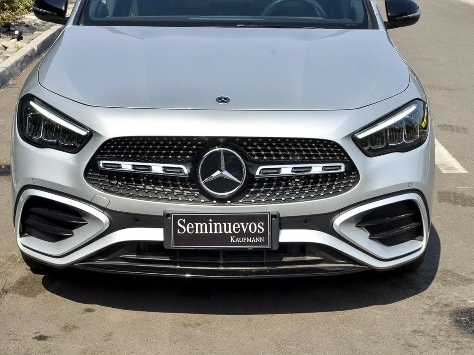 Mercedes-Benz Gla 200 2024 - Foto 3 de 17