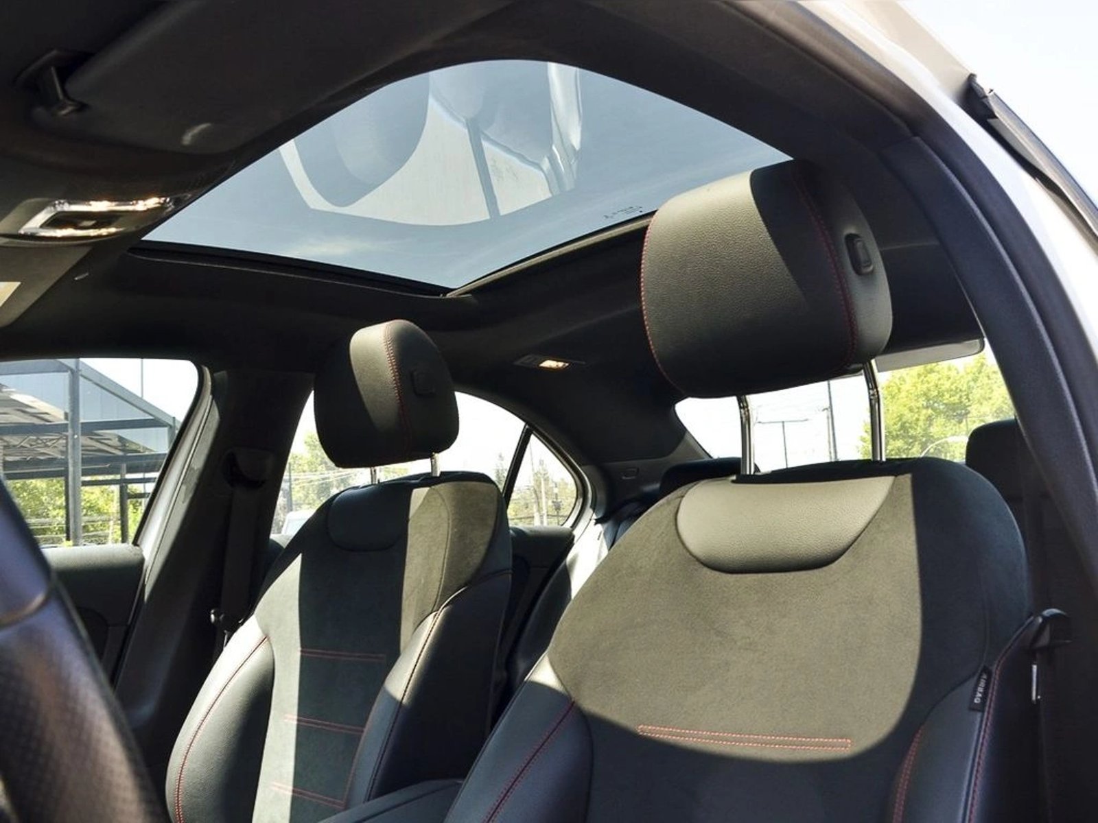 Mercedes-Benz A 250 2024 - Imagen 10 de 16