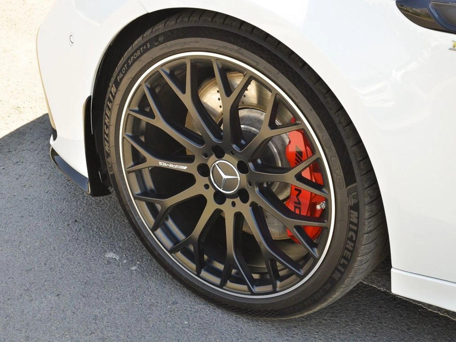 Mercedes-Benz C 63 2025 - Imagen 12 de 20