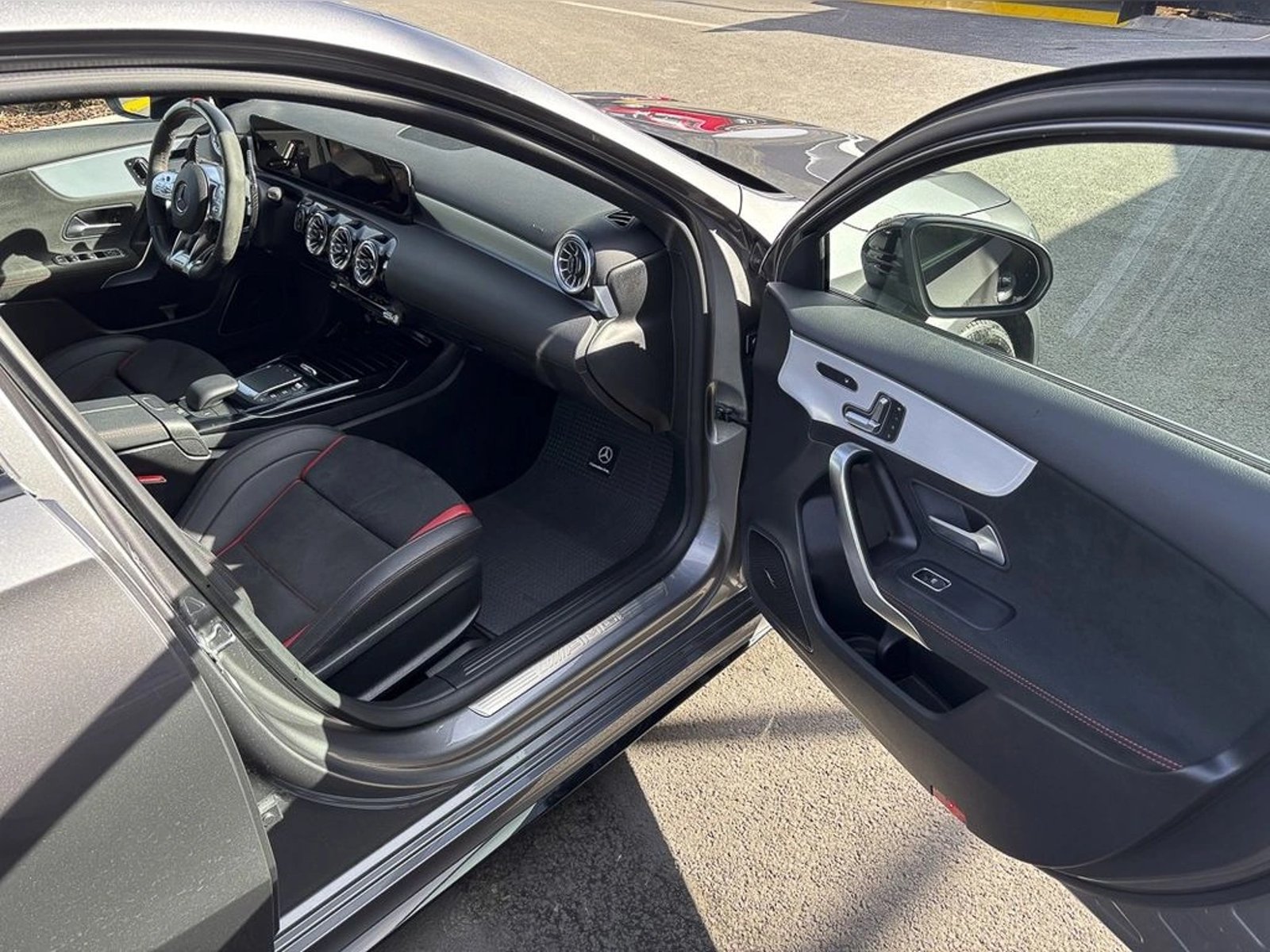 Mercedes-Benz A 45 2023 - Imagen 5 de 20