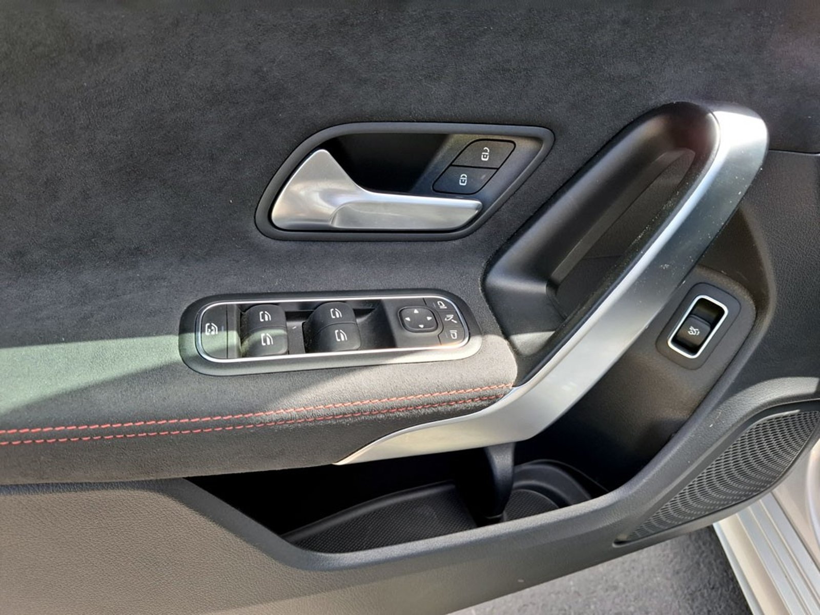 Mercedes-Benz A 250 2024 - Imagen 12 de 20