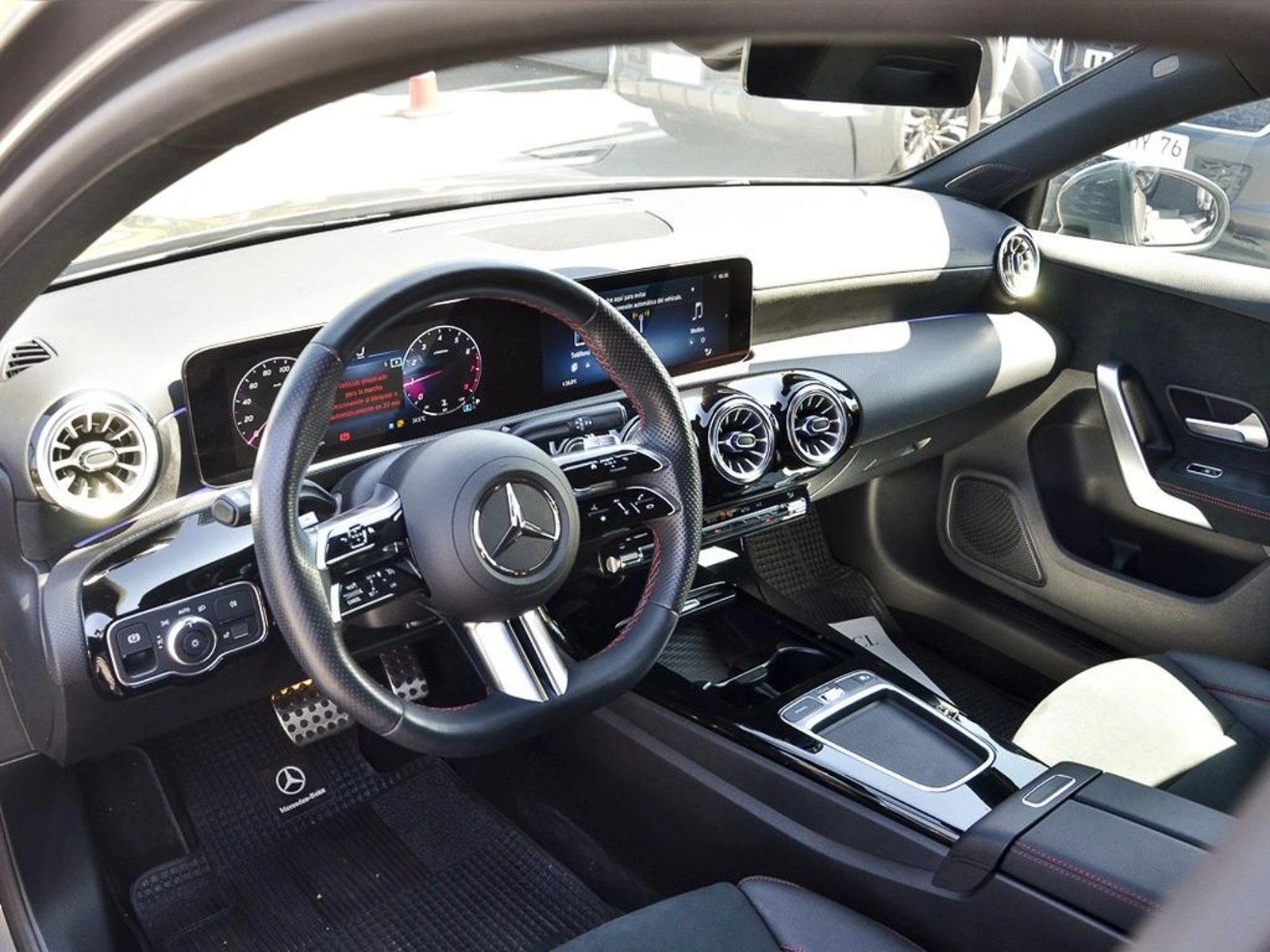 Mercedes-Benz A 200 2025 - Imagen 9 de 12