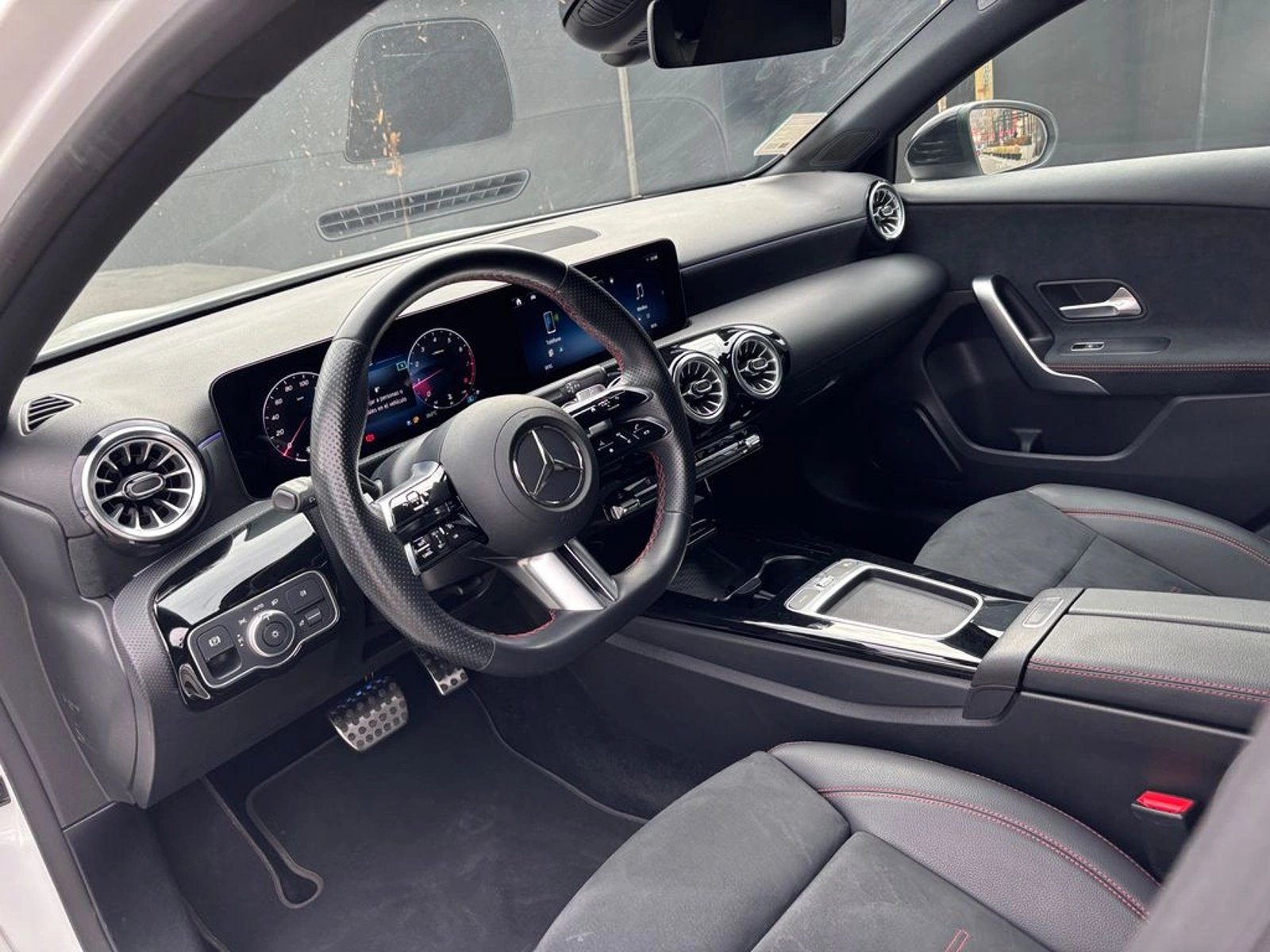 Mercedes-Benz A 200 2025 - Imagen 8 de 13