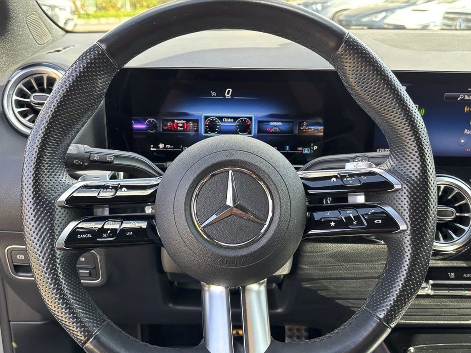 Mercedes-Benz Gla 220 2024 - Imagen 15 de 16