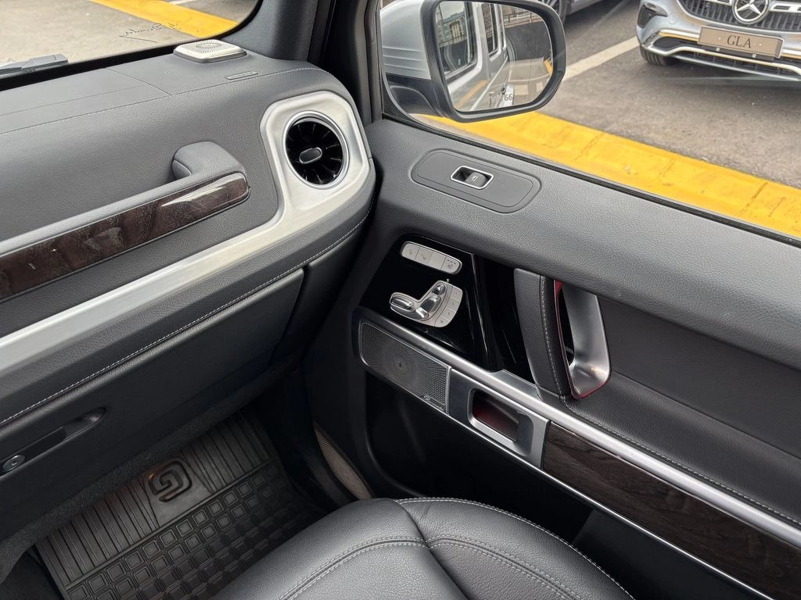 Mercedes-Benz G 500 2025 - Imagen 17 de 17