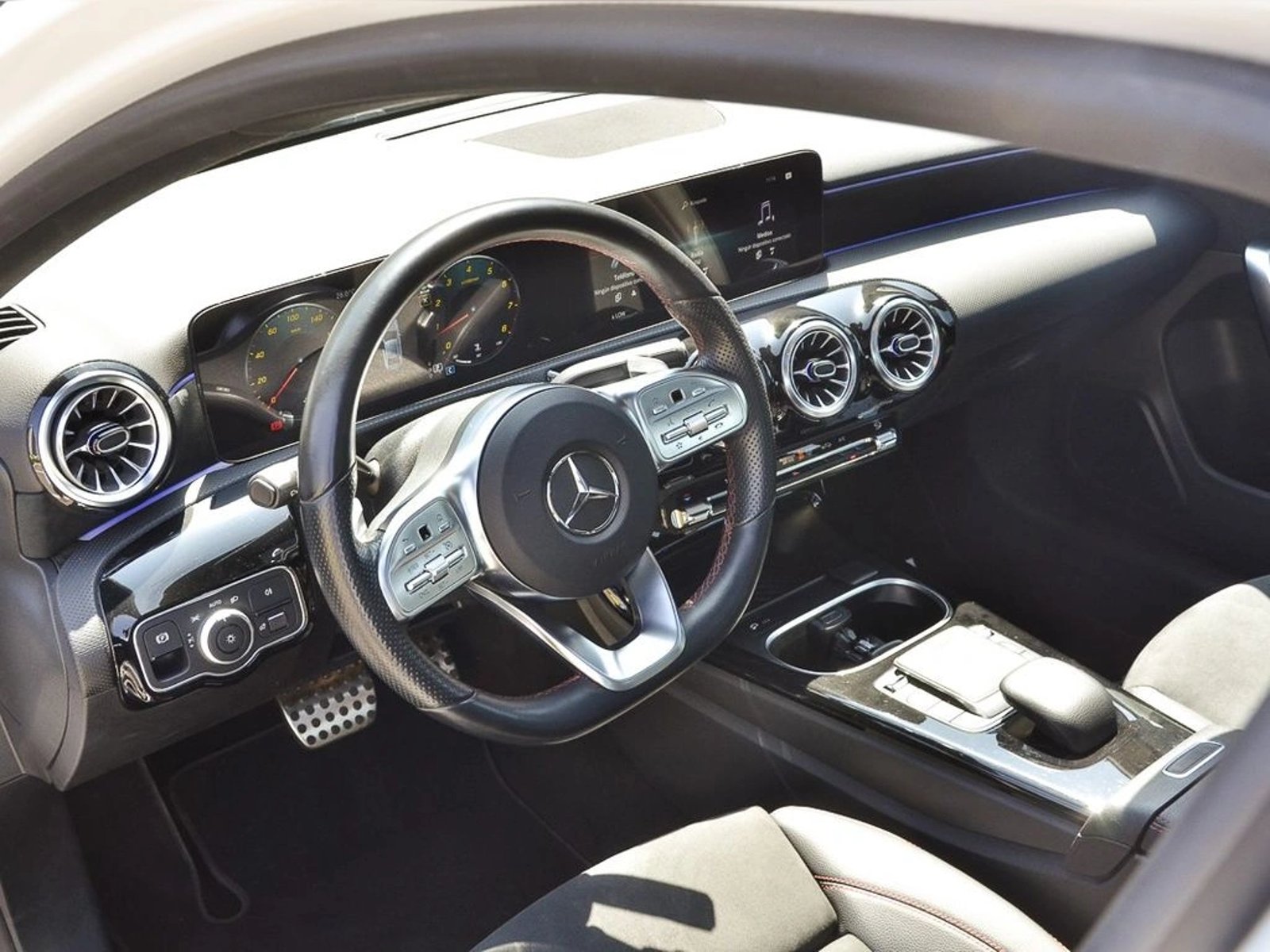 Mercedes-Benz A 250 2024 - Imagen 11 de 16